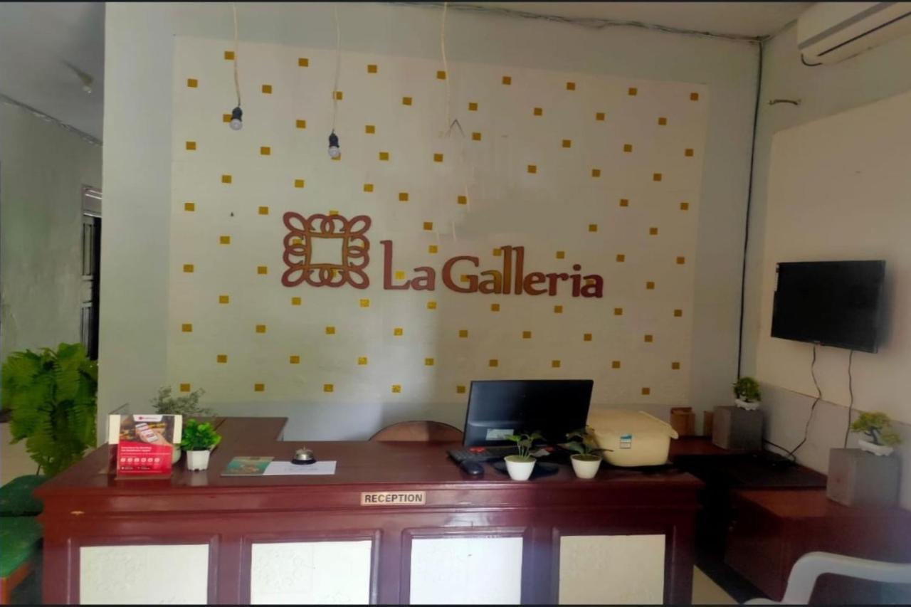 Oyo 91179 Hotel Lagalleria Sumenep Екстер'єр фото