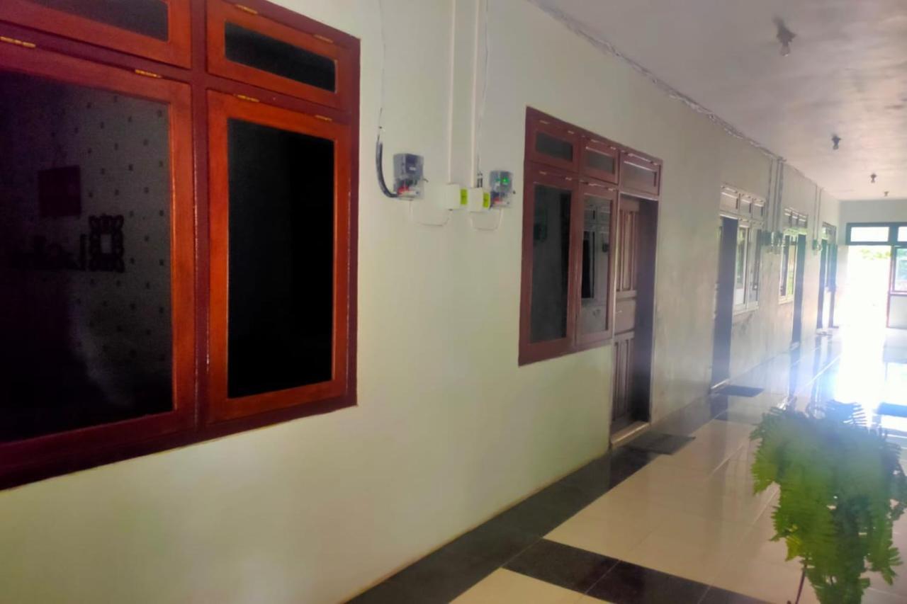 Oyo 91179 Hotel Lagalleria Sumenep Екстер'єр фото