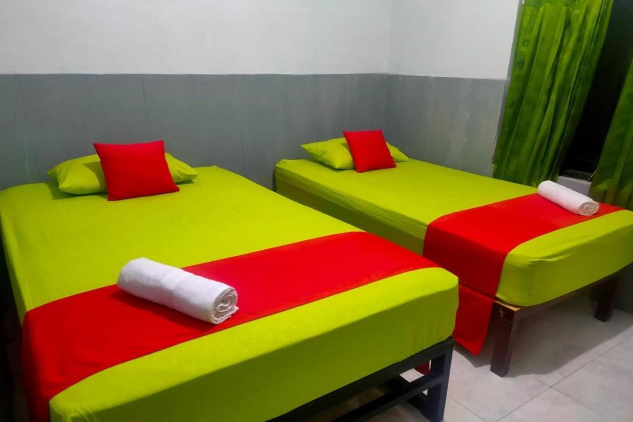 Oyo 91179 Hotel Lagalleria Sumenep Екстер'єр фото