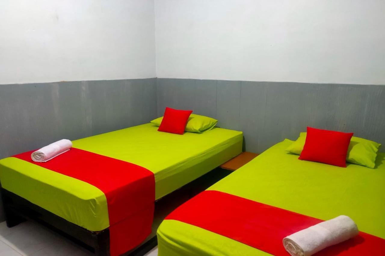 Oyo 91179 Hotel Lagalleria Sumenep Екстер'єр фото