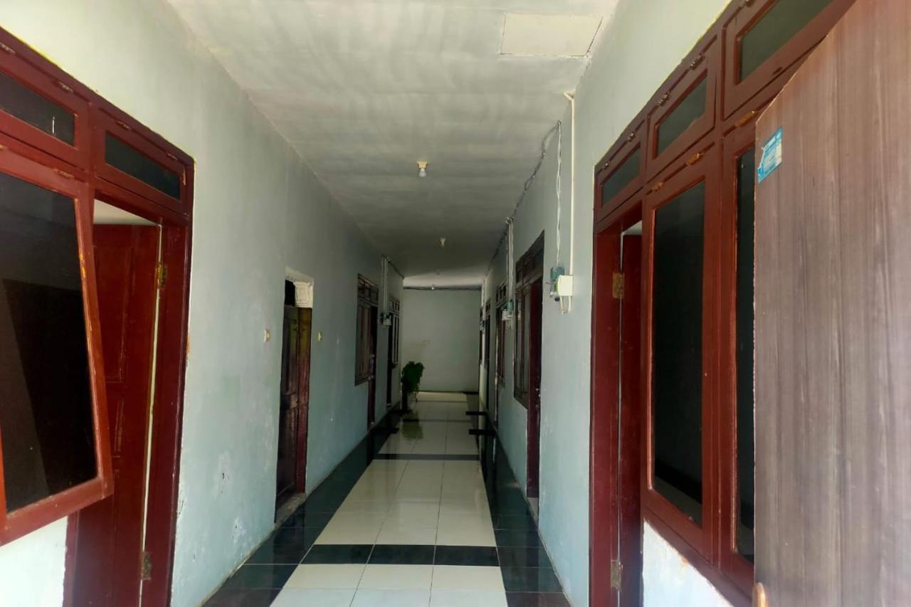 Oyo 91179 Hotel Lagalleria Sumenep Екстер'єр фото