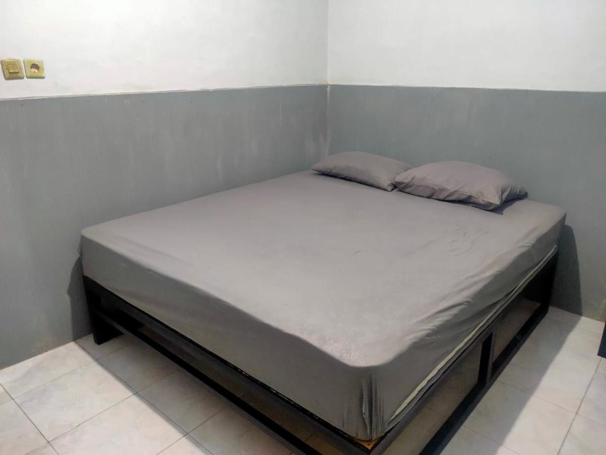 Oyo 91179 Hotel Lagalleria Sumenep Екстер'єр фото