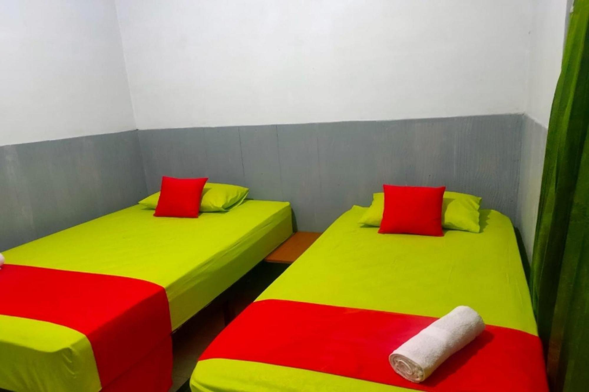 Oyo 91179 Hotel Lagalleria Sumenep Екстер'єр фото
