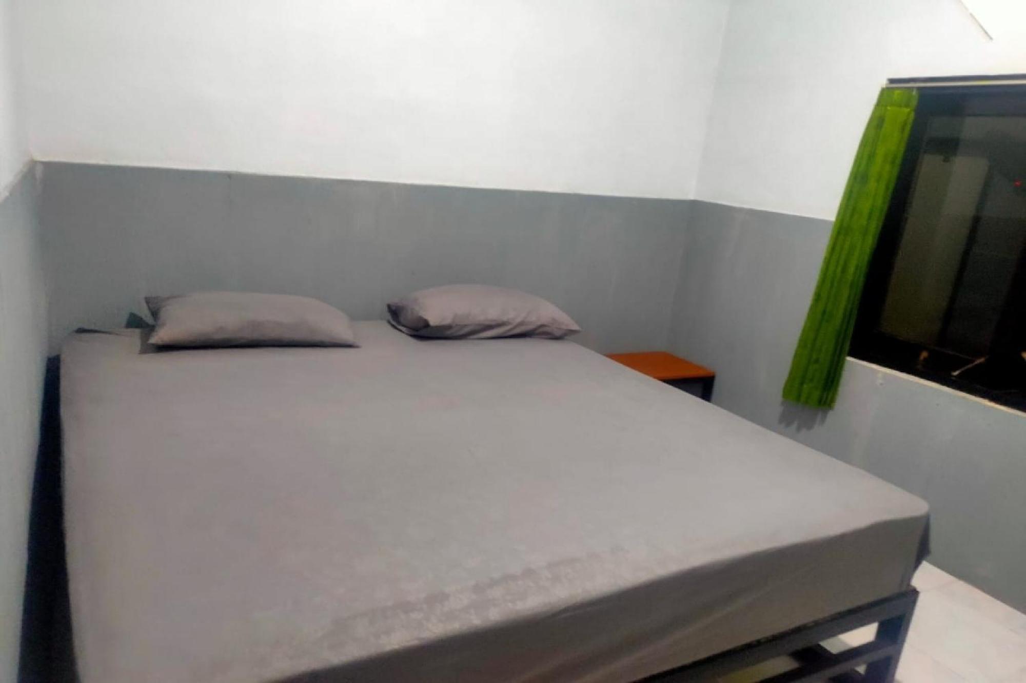 Oyo 91179 Hotel Lagalleria Sumenep Екстер'єр фото